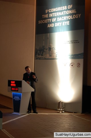 ISD 2008 İstanbul kongresinde kürsüde